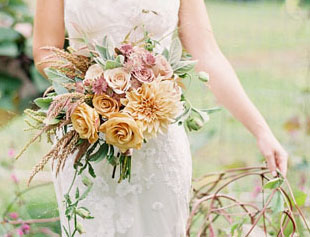 gold and peach bridal bouquet.