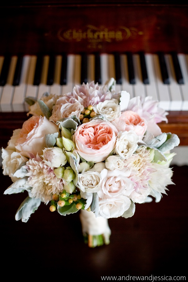 blush bridal bouquet