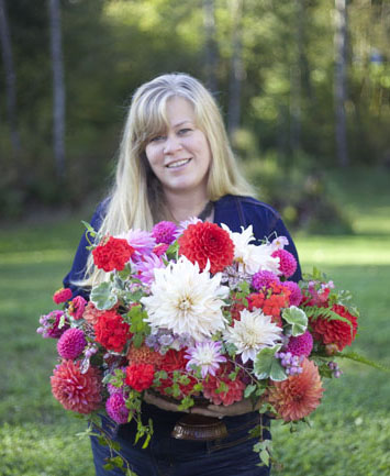 9.27.14-Alicia-and-Dahlias